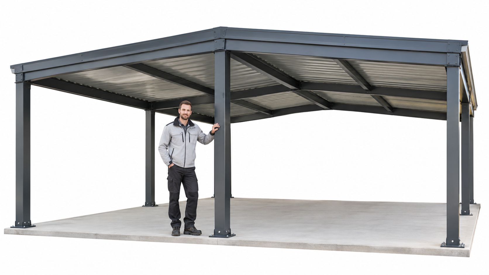 En smilende håndværker står under en moderne dobbelt carport opført i robust mørkegråt stål på betonfundament.